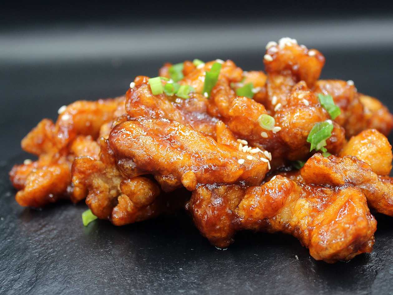 Chicken in sweet and sour sauce