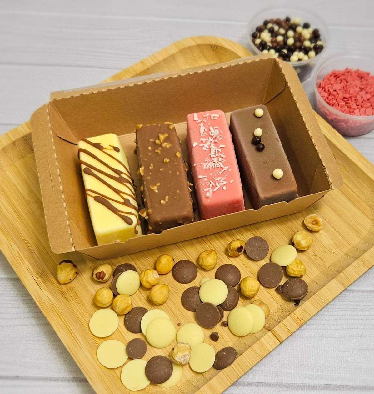 Craft Glazed Curd Snacks with Berry Filling. 4 pcs