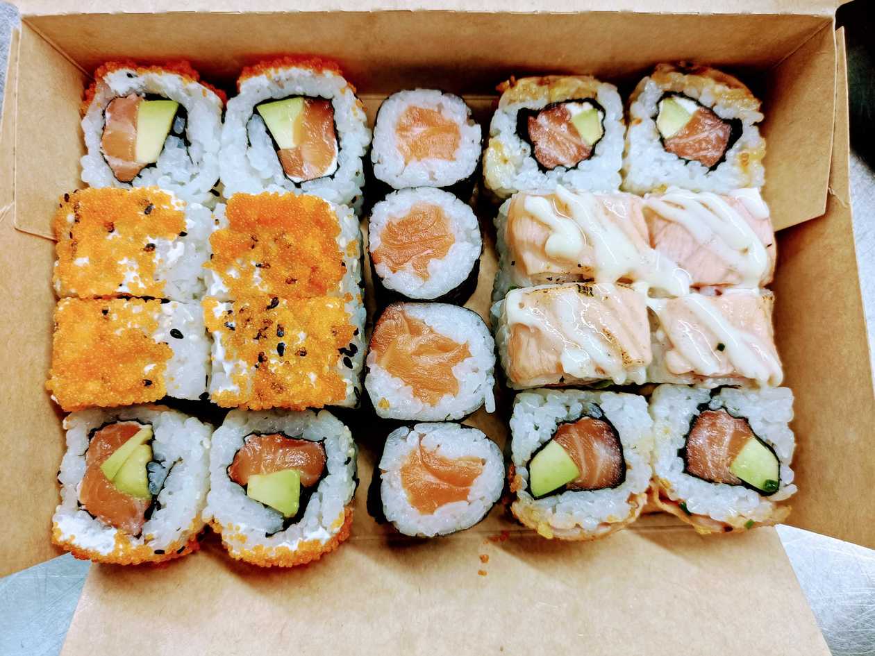 W22 Sushi Misto (20 Pcs.)
