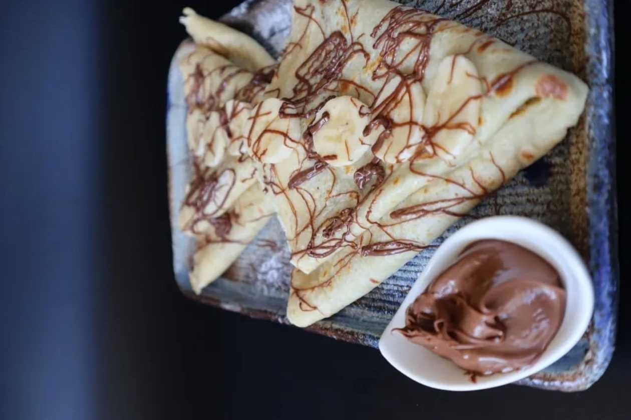 Chocolate banana crepes