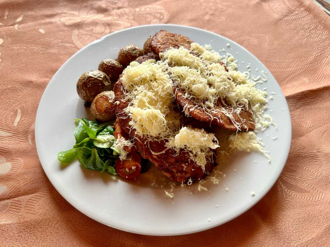 Černohorský bravčový rezeň