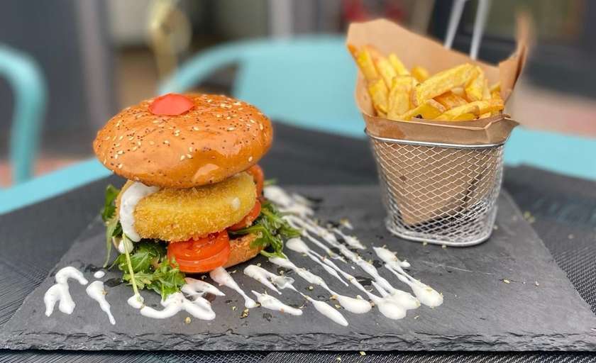 Caprese burger