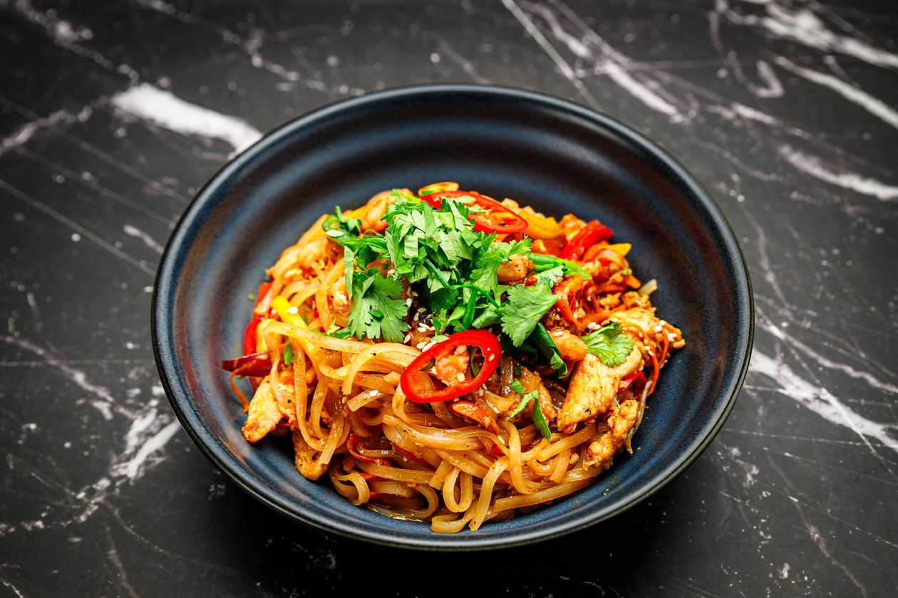 Pad Thai with chicken and prawn