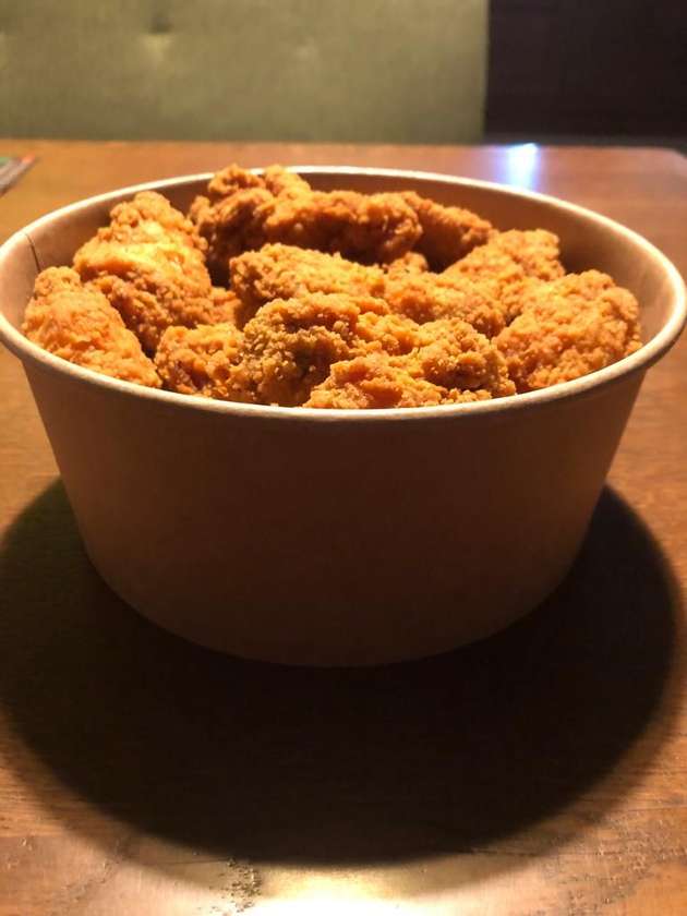 Box crispy wings