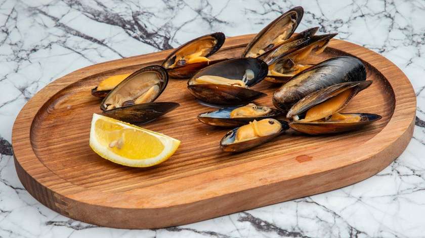 Steamed Simple Mussels (10 pcs)