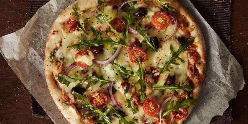 Homemade pizza 32cm