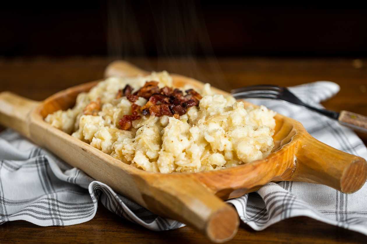 Fritters with sauerkraut and bacon