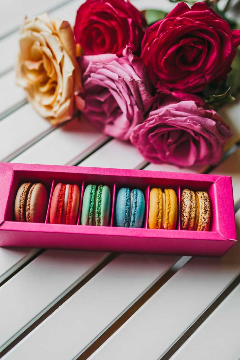 MAGIC Macarons box of 5. - SUSTAINABLE CHOICE