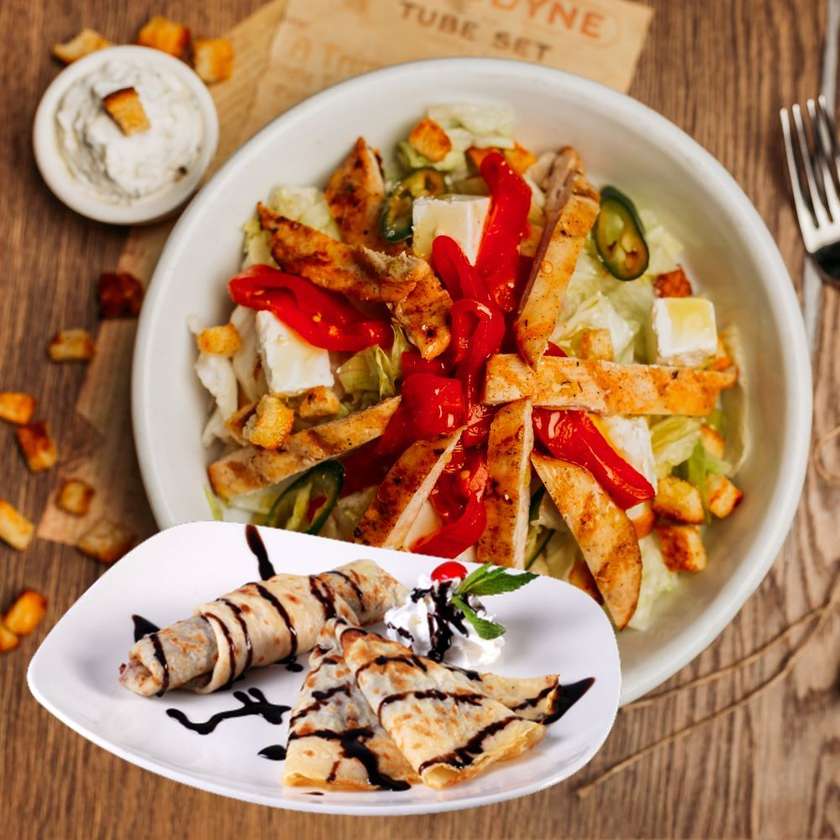 COMBO Salată cu pui, ardei copt și iaurt + clătite
