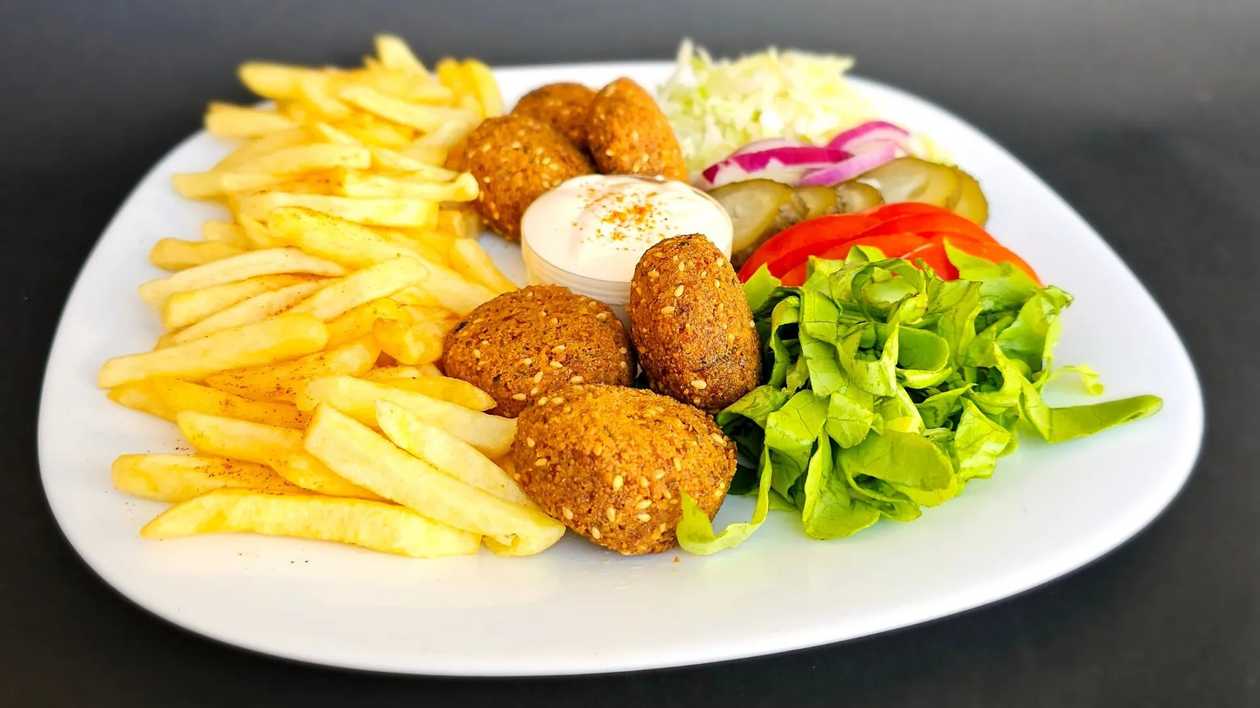 Falafel la farfurie
