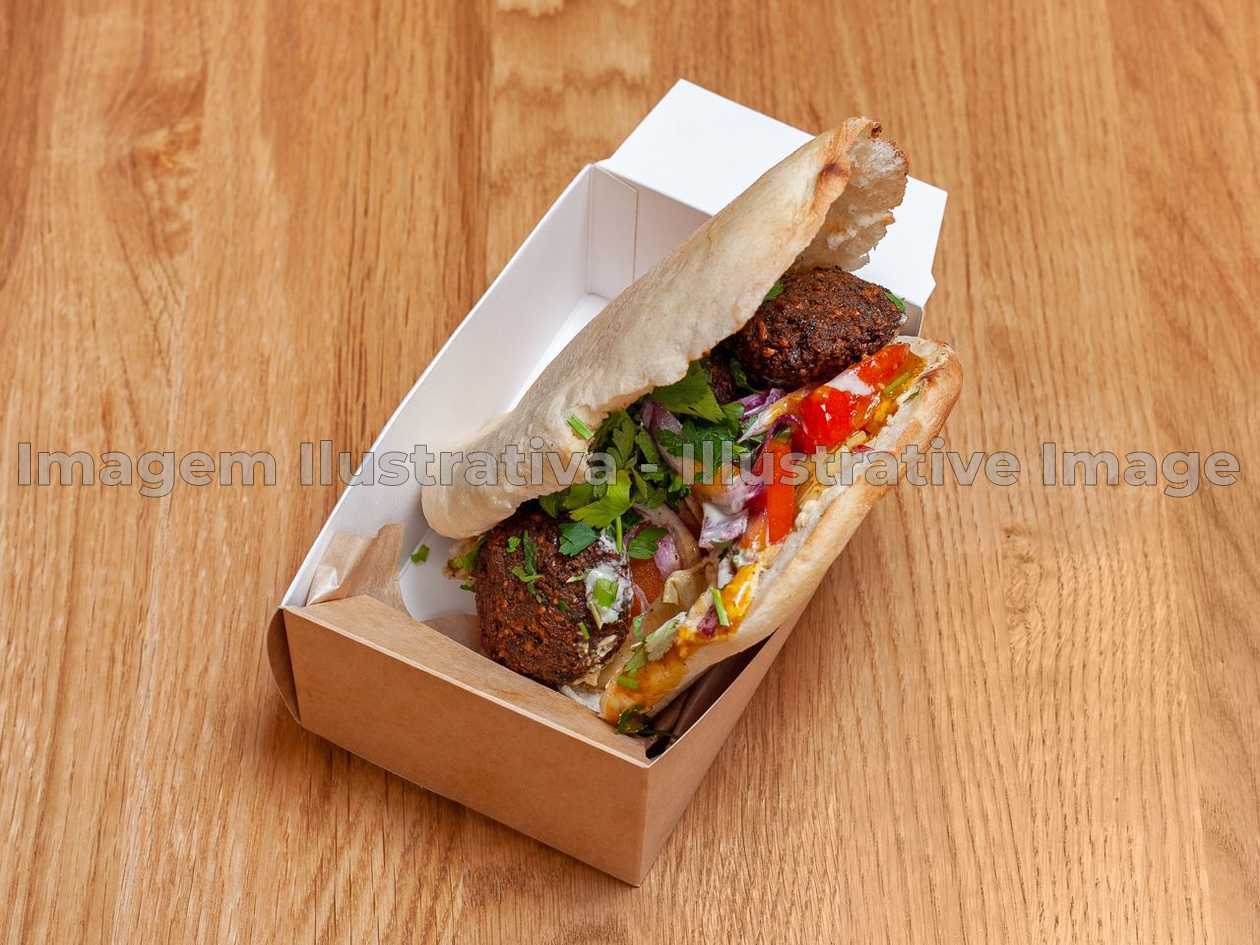 Falafel Doner Kebab + Fries + Drink