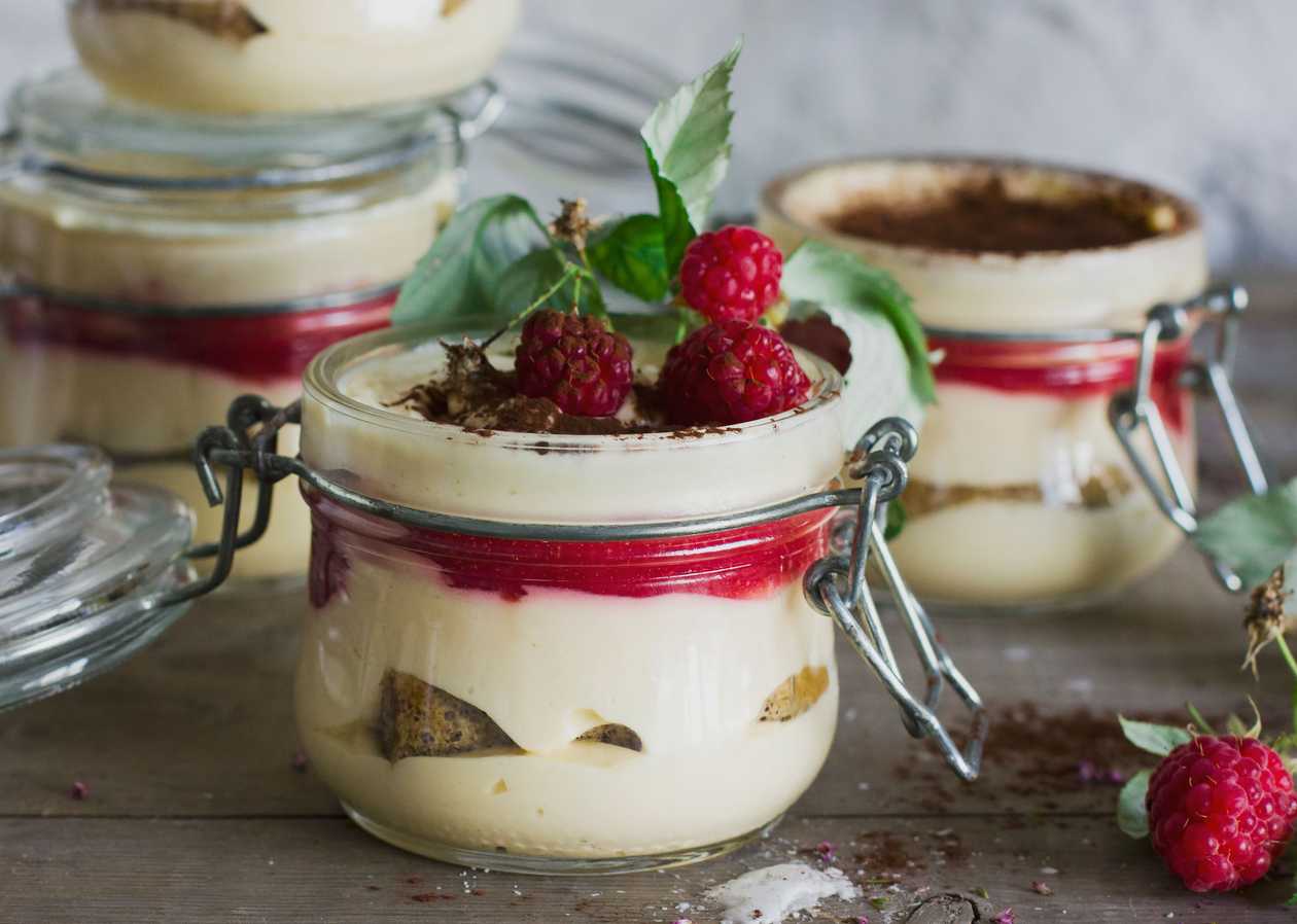 Hot raspberries with ice cream
