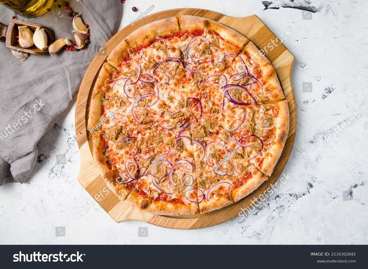 🎁 2-for-1 Tuna Pizza