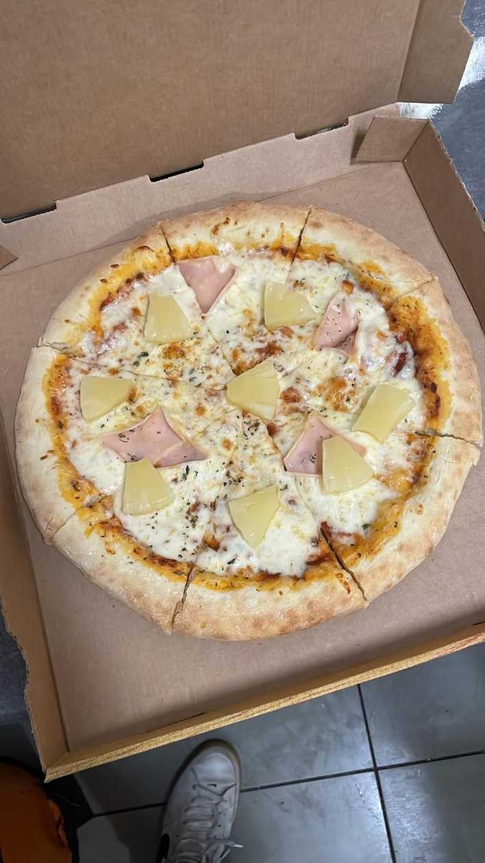 Hawaiian Pizza