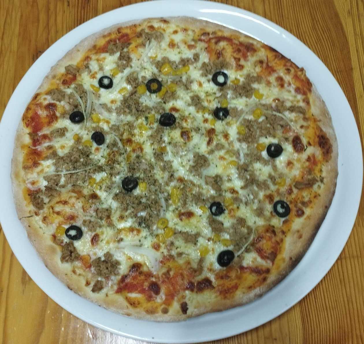 Tuna Pizza