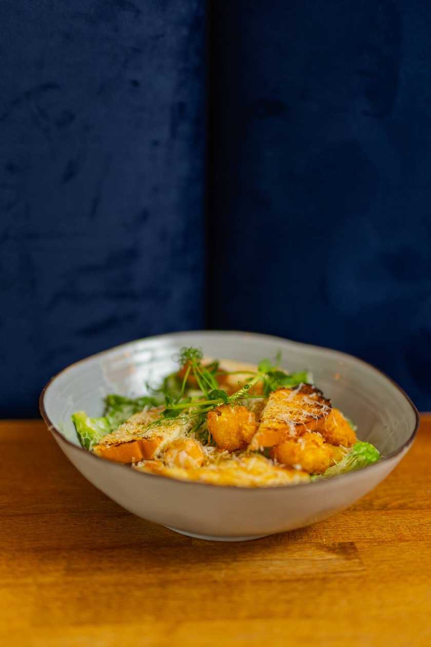 Sałatka Cezar z Kurczakiem