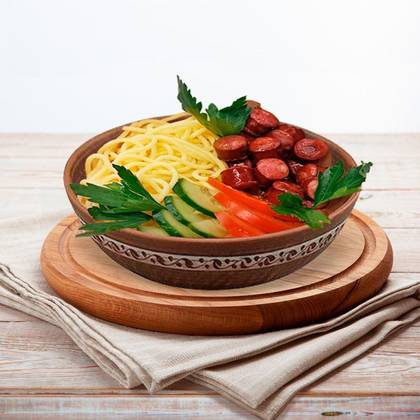 Спагеті з мисливськими ковбасками