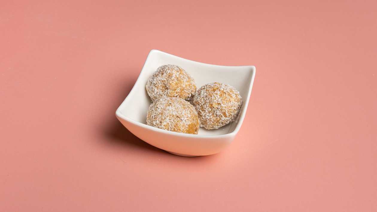 Vegan Coconut Balls (N)