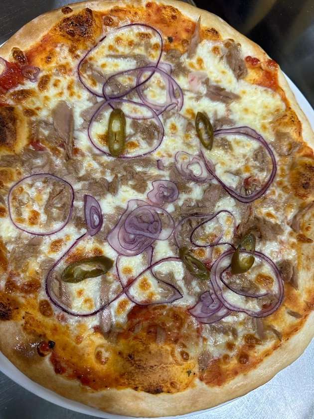 🎁 2-for-1 Tuna Pizza