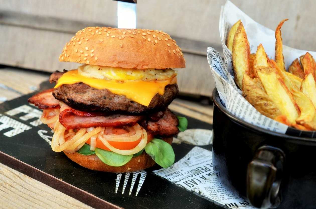 Beef cheeseburger
