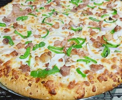 Large Tuna Pizza