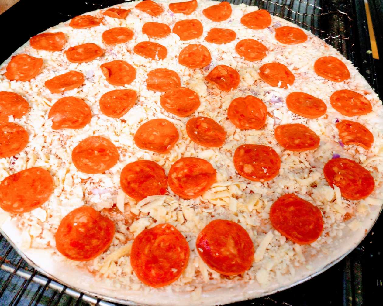 Large Pepperoni Pizza