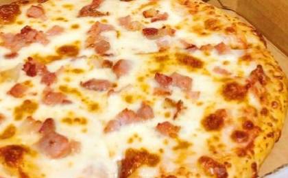 Medium Hawaii Pizza