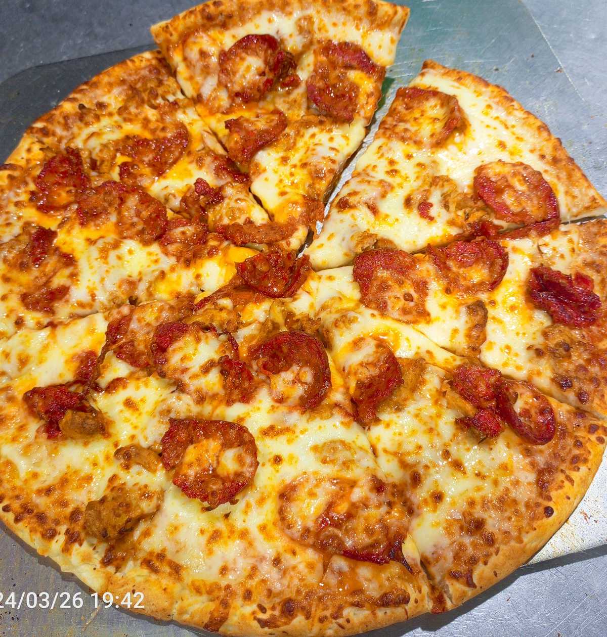 Large Sausage & Chicken Pizza