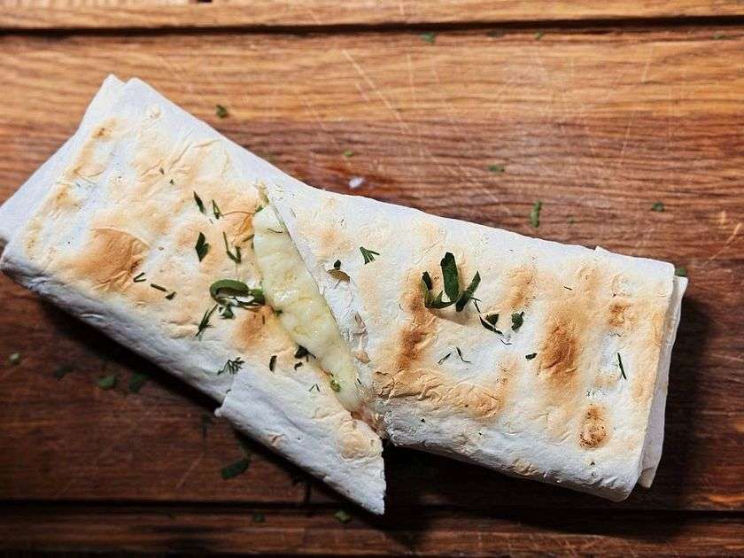 Suluguni in lavash