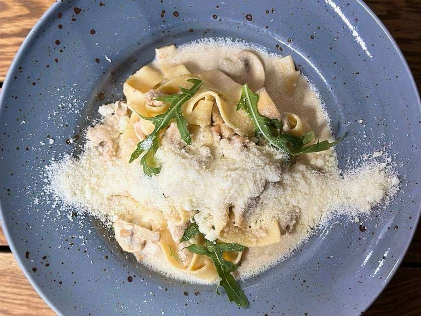 Pasta with Chicken and Mushrooms