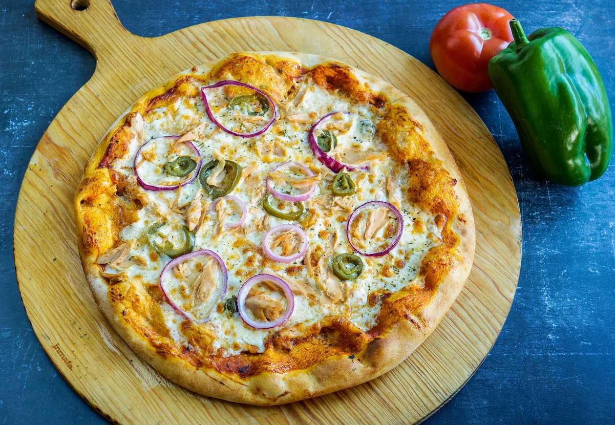 Pizza De Atum (Tuna)