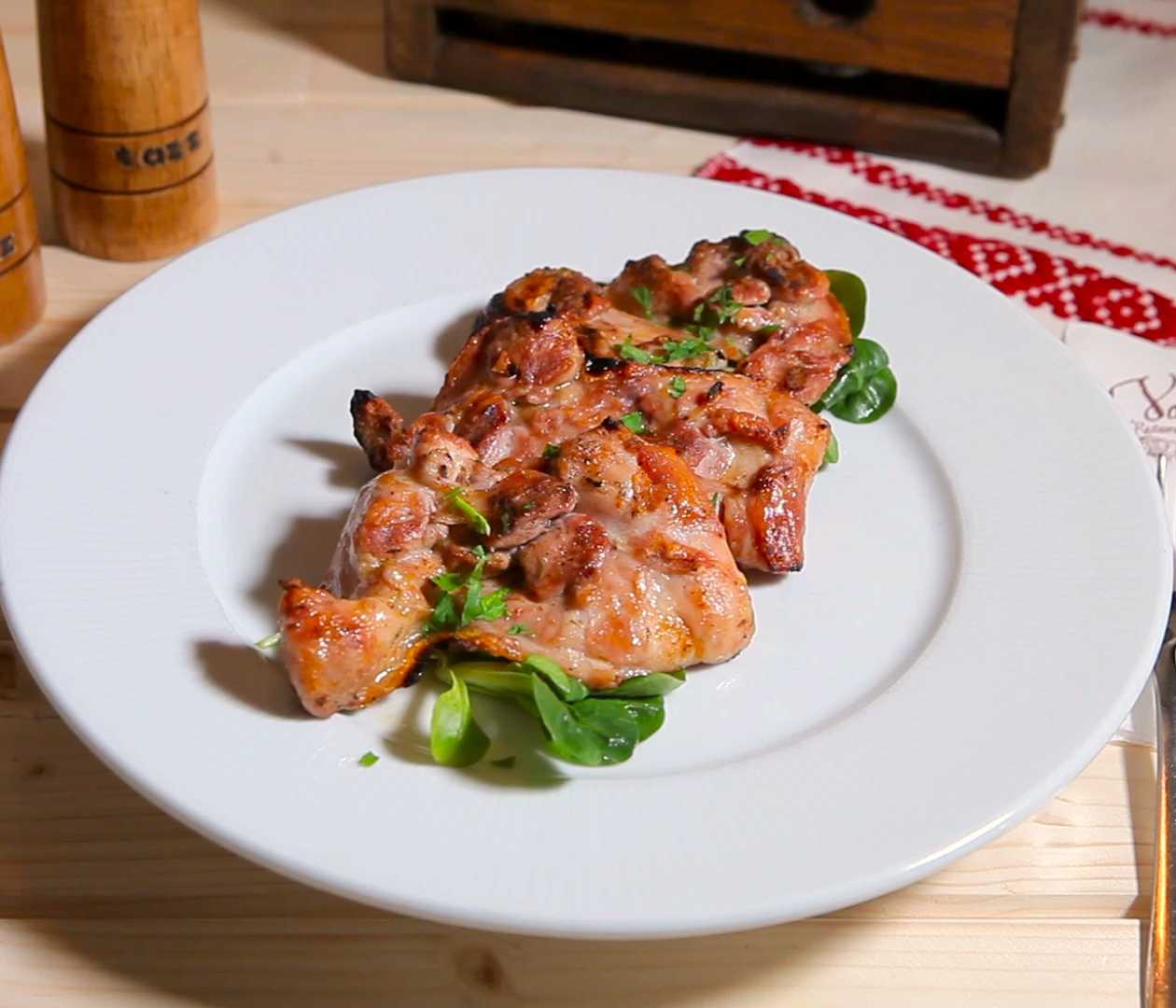 Grilled boneless chicken thighs