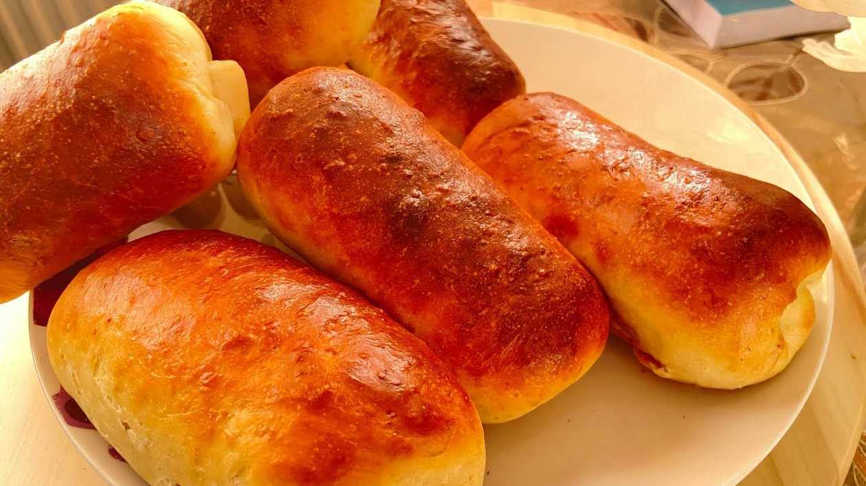 Seeni Sambol Bun