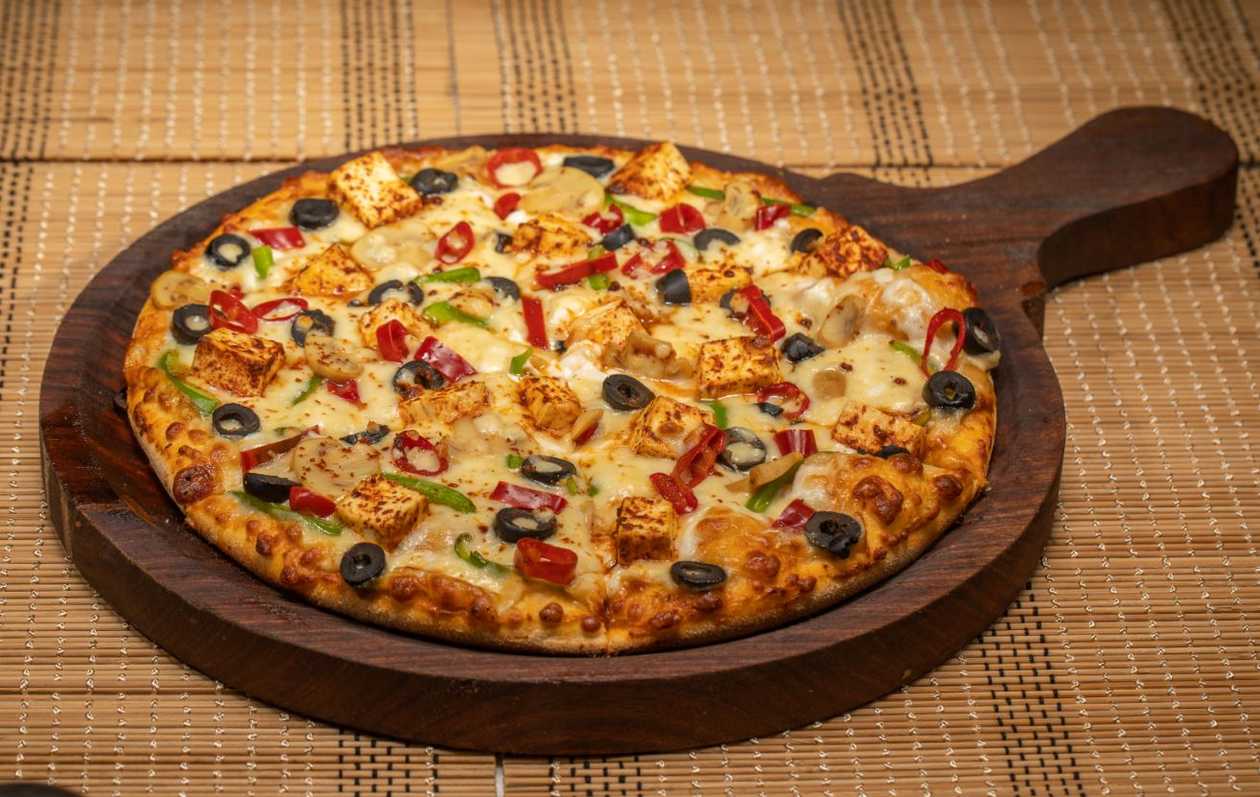 Large Spaniola Pizza