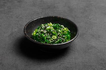 Wakame salát