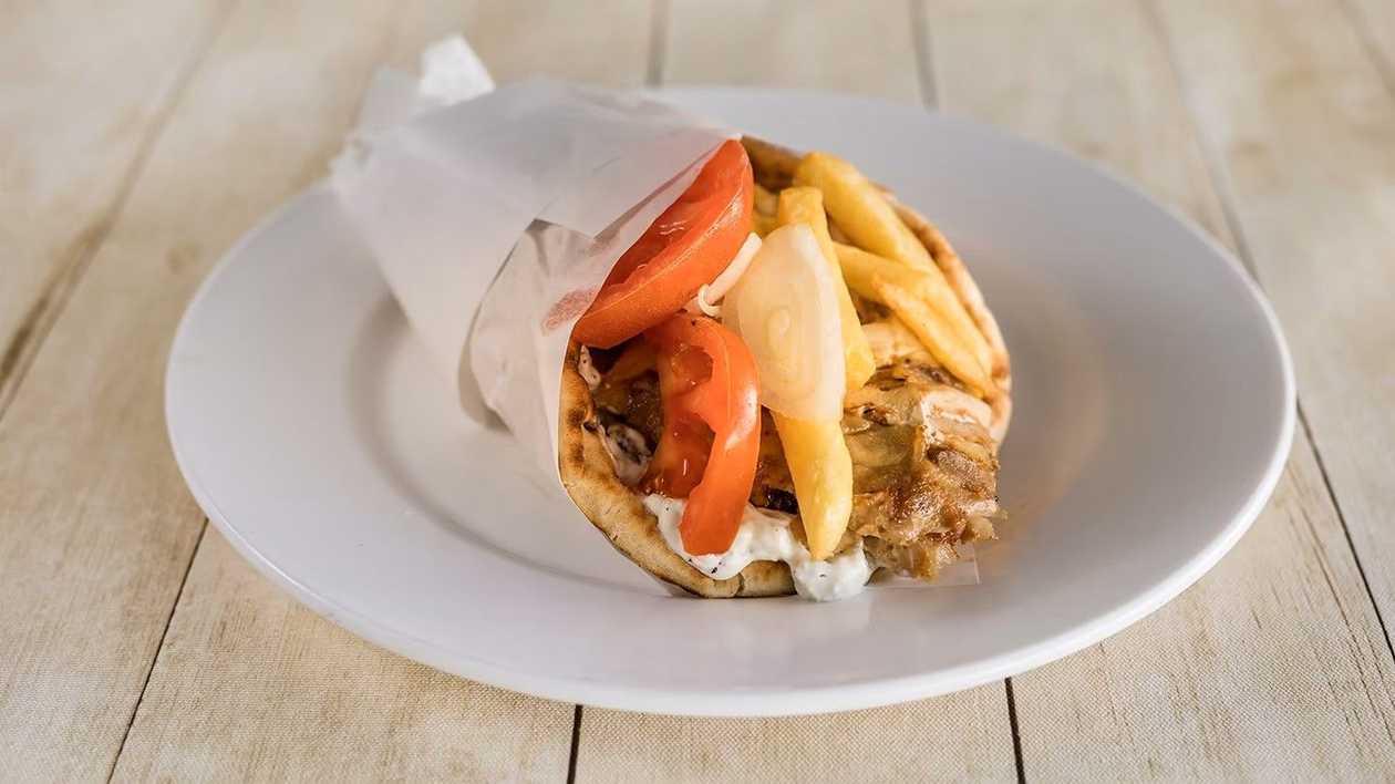 Γύρος Χοιρινός Σε Ελληνική Πίττα
