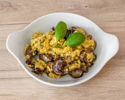 Eggs with Mushrooms