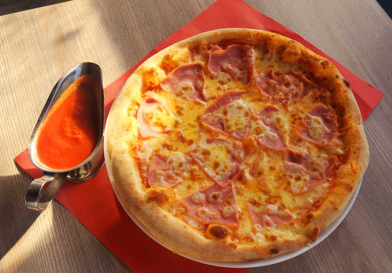 Pizza prosciutto cotto