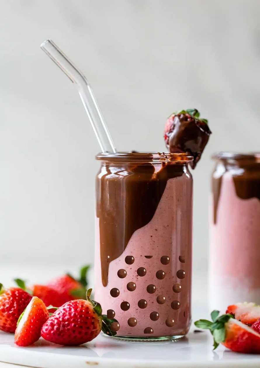Căpșuni smoothie cu ciocolată