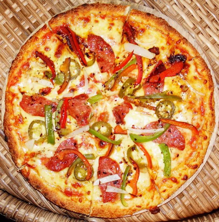 Medium Onion Green Pepper, Sweet Corn and Tomatoes Pizza