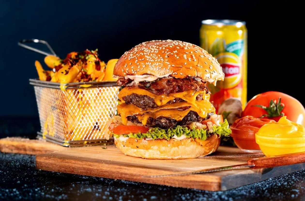 "Musca si pleaca" burger