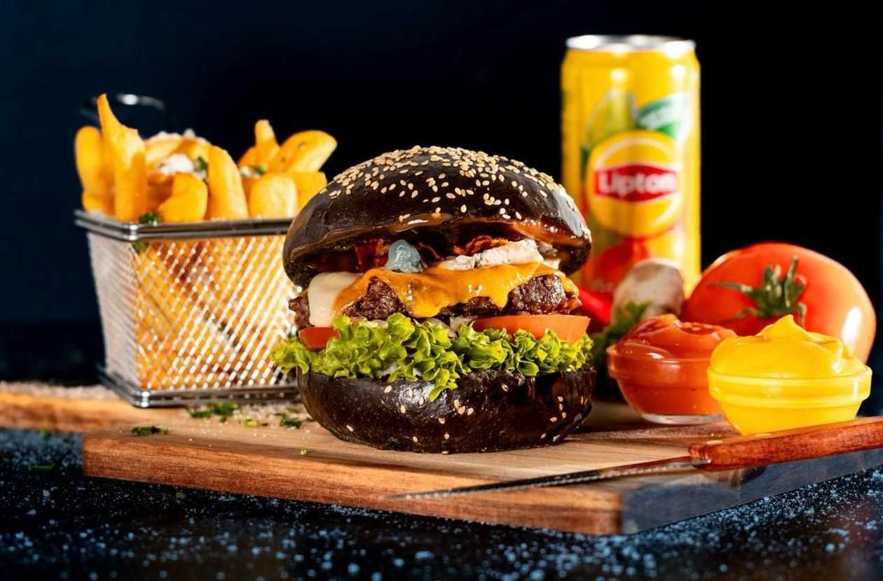 The cheesy burger