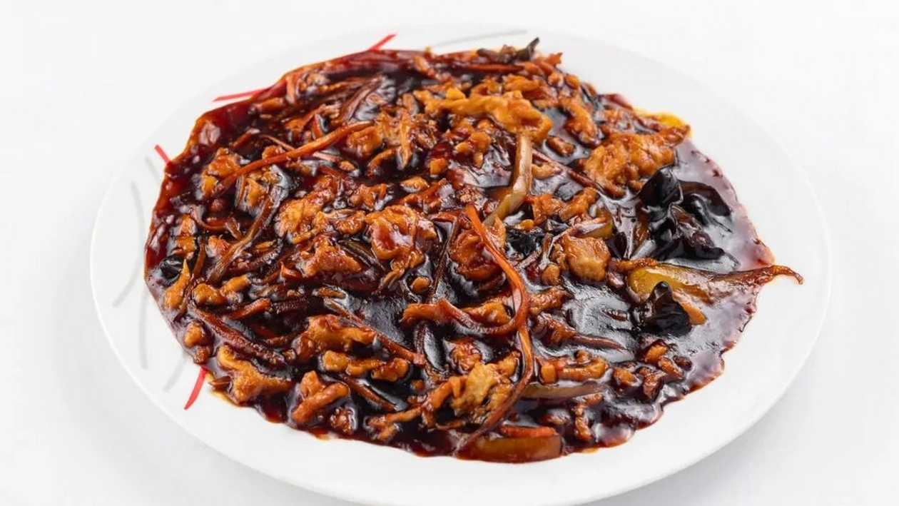 Yu-siang chicken (sour, sweet, hot and garlic sauce)