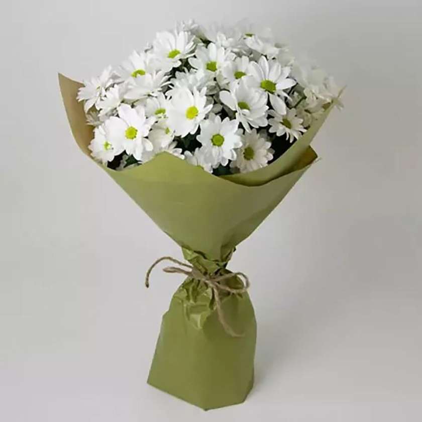 Bouquet of white chrysanthemums