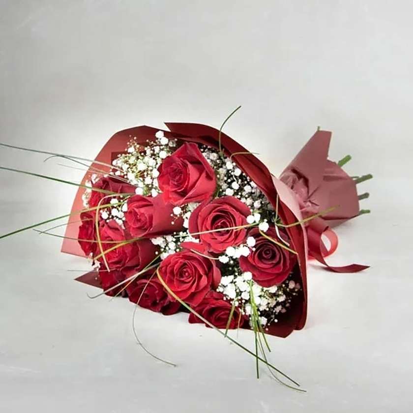Red roses with baby breath
