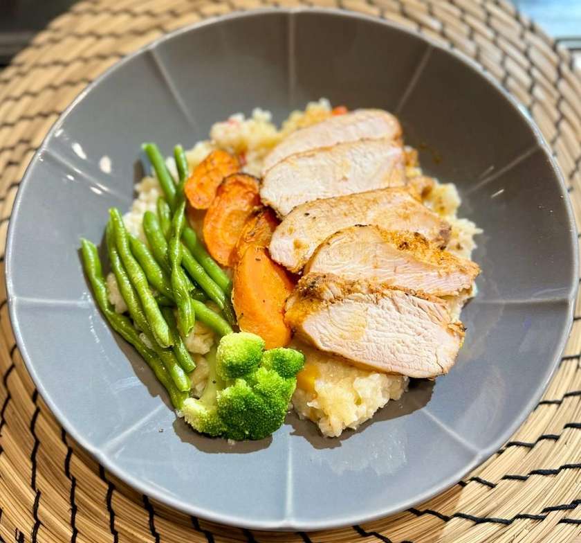 Piept de pui cu pilaf