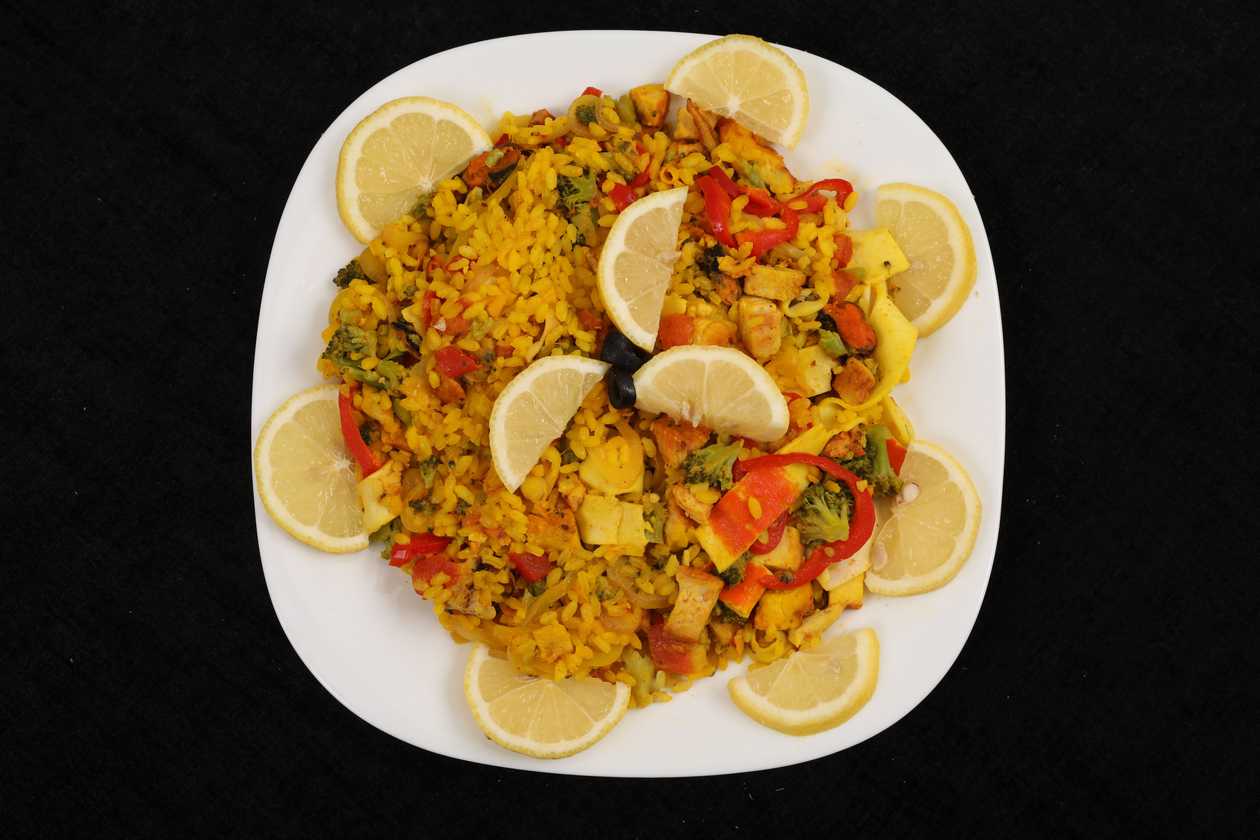 Paella with beef