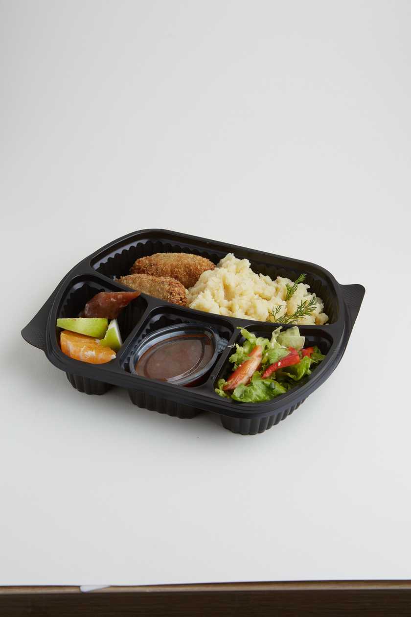Lunch Chicken cutlet with puree garnish