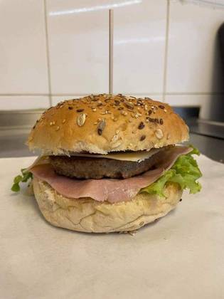 Hambúrguer à Casa