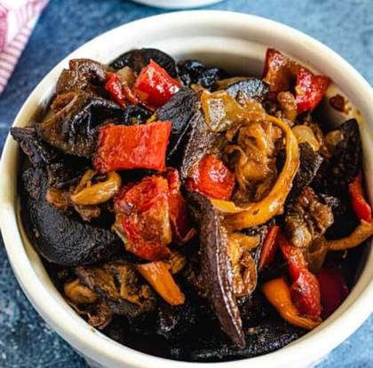 Peppered Snails